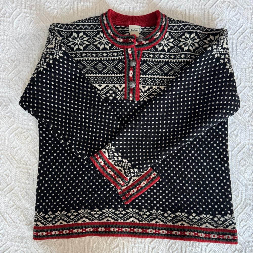 Vintage L.L. Bean 100% Merino Wool Black and White Nordic Sweater